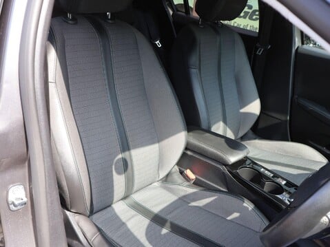 Peugeot 208 1.2 PureTech Allure Premium + EAT Euro 6 (s/s) 5dr 11