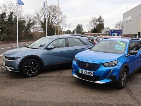 Peugeot 208 1.2 PureTech Allure Premium + EAT Euro 6 (s/s) 5dr 38