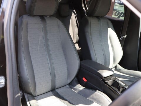 Peugeot 208 1.2 PureTech Allure Premium + EAT Euro 6 (s/s) 5dr 16