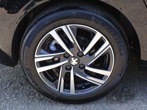 Peugeot 208 1.2 PureTech Allure Premium + EAT Euro 6 (s/s) 5dr 24