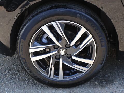 Peugeot 208 1.2 PureTech Allure Premium + EAT Euro 6 (s/s) 5dr 24
