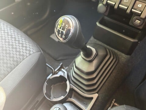 Suzuki Jimny 1.5 SZ5 ALLGRIP Euro 6 3dr 37