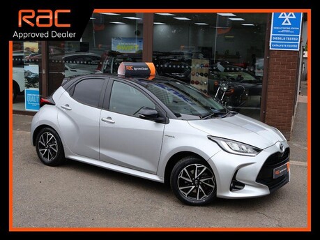Toyota Yaris 1.5 VVT-h Design E-CVT Euro 6 (s/s) 5dr