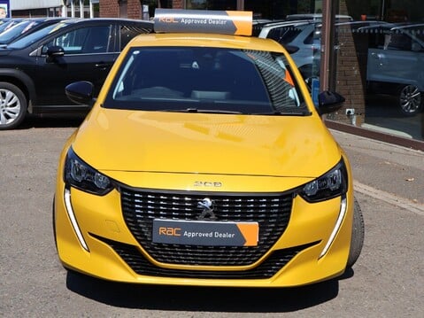 Peugeot 208 1.2 PureTech Allure Premium + EAT Euro 6 (s/s) 5dr 2