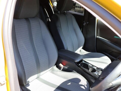 Peugeot 208 1.2 PureTech Allure Premium + EAT Euro 6 (s/s) 5dr 15