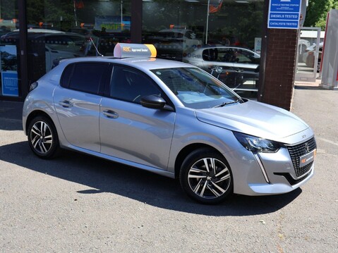 Peugeot 208 1.2 PureTech Allure Premium + EAT Euro 6 (s/s) 5dr 5