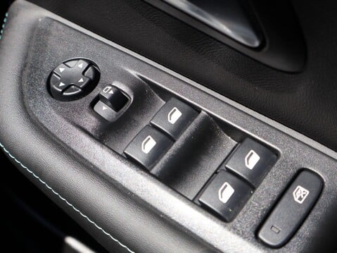 Peugeot 208 1.2 PureTech Allure Premium + EAT Euro 6 (s/s) 5dr 28
