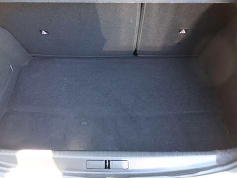 Peugeot 208 1.2 PureTech Allure Premium + EAT Euro 6 (s/s) 5dr 33