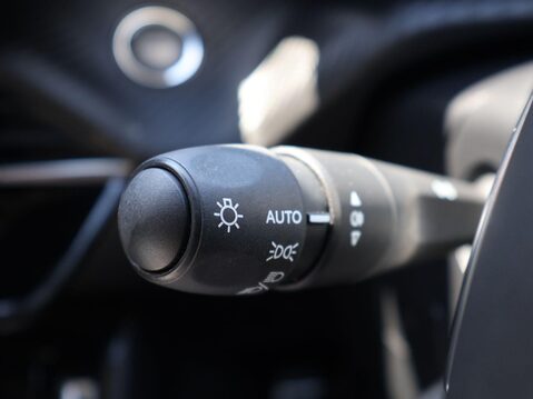 Peugeot 208 1.2 PureTech Allure Premium + EAT Euro 6 (s/s) 5dr 24