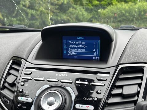 Ford Fiesta 1.0T EcoBoost Titanium Euro 6 (s/s) 5dr 25