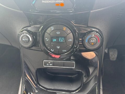 Ford Fiesta 1.0T EcoBoost Titanium Euro 6 (s/s) 5dr 31