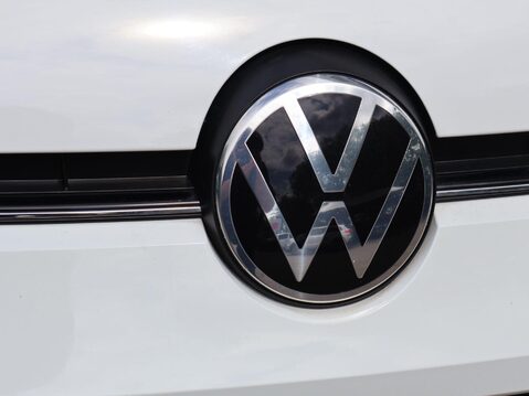 Volkswagen Up 1.0 R-Line Euro 6 (s/s) 5dr 27