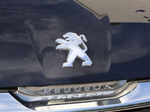 Peugeot 108 1.2 PureTech Allure Top! Euro 6 5dr 35