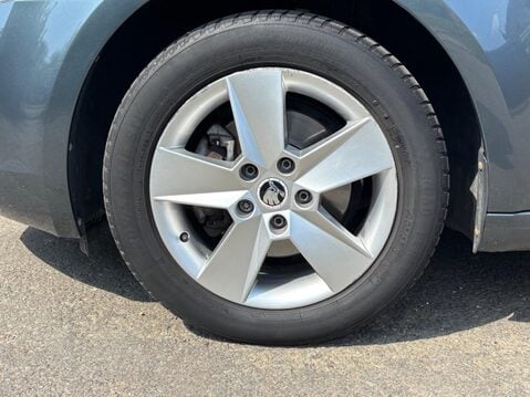 Skoda Octavia 2.0 TDI SE DSG Euro 6 (s/s) 5dr 9