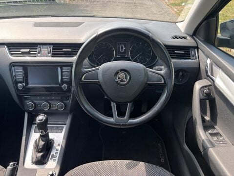 Skoda Octavia 2.0 TDI SE DSG Euro 6 (s/s) 5dr 14