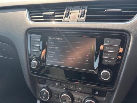 Skoda Octavia 2.0 TDI SE DSG Euro 6 (s/s) 5dr 22