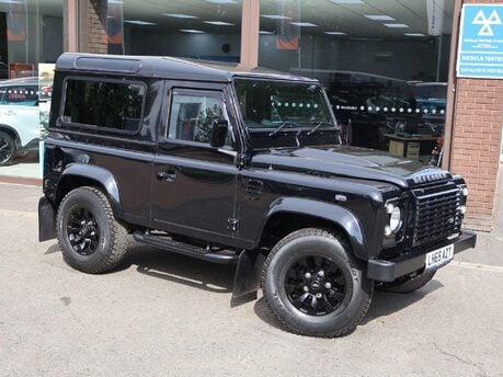 Land Rover Defender 2.2 TDCi XS 4WD SWB Euro 5 3dr 1