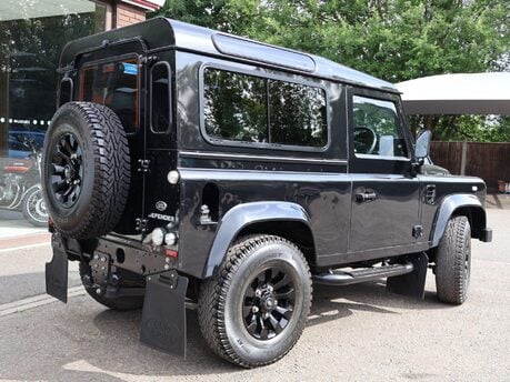 Land Rover Defender 2.2 TDCi XS 4WD SWB Euro 5 3dr 3