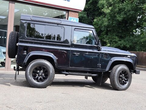 Land Rover Defender 2.2 TDCi XS 4WD SWB Euro 5 3dr 7