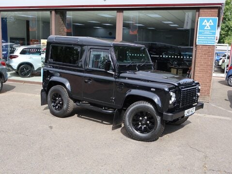 Land Rover Defender 2.2 TDCi XS 4WD SWB Euro 5 3dr 8