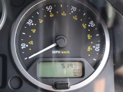 Land Rover Defender 2.2 TDCi XS 4WD SWB Euro 5 3dr 17