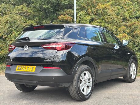 Vauxhall Grandland X 1.2 Turbo SE Euro 6 (s/s) 5dr 4