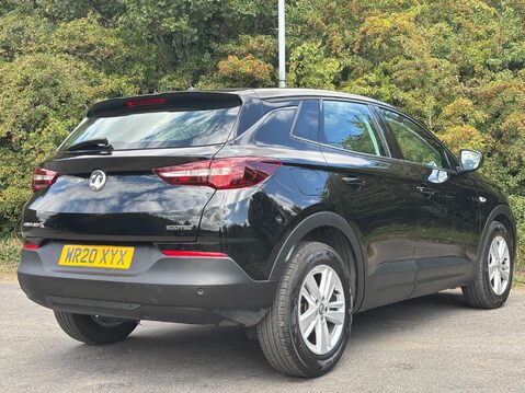 Vauxhall Grandland X 1.2 Turbo SE Euro 6 (s/s) 5dr 4