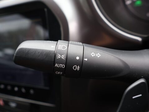 Suzuki Vitara 1.5 Motion AGS Auto Euro 6 (s/s) 5dr 26