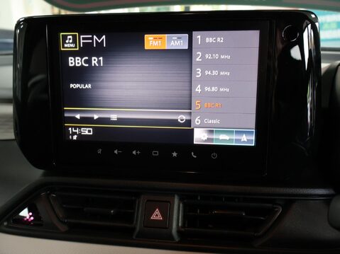 Suzuki Swift 1.2 Hybrid MOTION 14