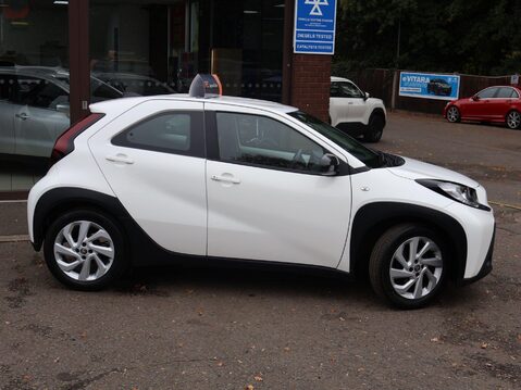 Toyota Aygo X 1.0 VVT-i Pure x-shift Euro 6 (s/s) 5dr 7