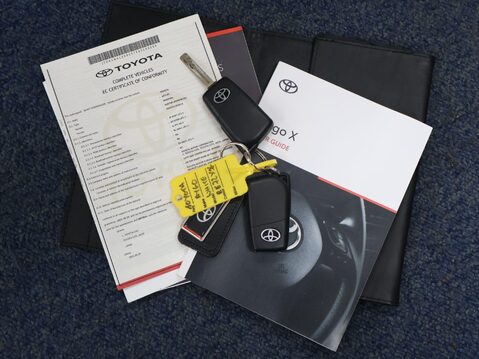 Toyota Aygo X 1.0 VVT-i Pure x-shift Euro 6 (s/s) 5dr 32