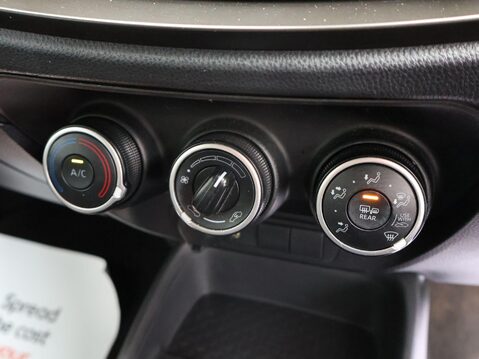 Toyota Aygo X 1.0 VVT-i Pure x-shift Euro 6 (s/s) 5dr 17