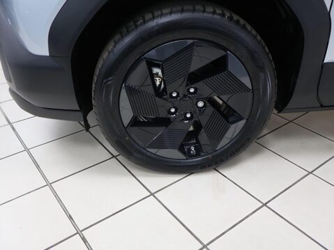 Suzuki e Vitara 128KW MOTION 23