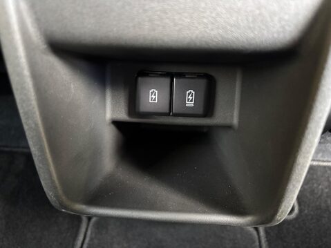 Suzuki e Vitara 61kWh Motion Auto 5dr 27