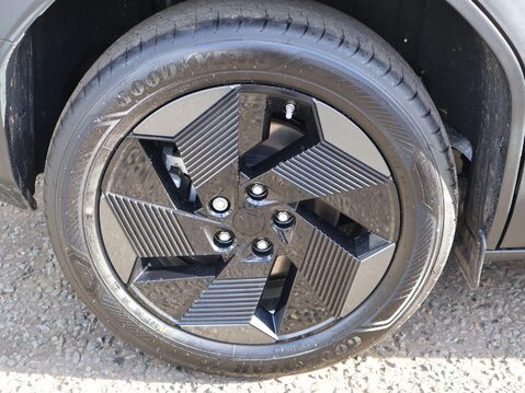 Suzuki e Vitara 128KW MOTION 12