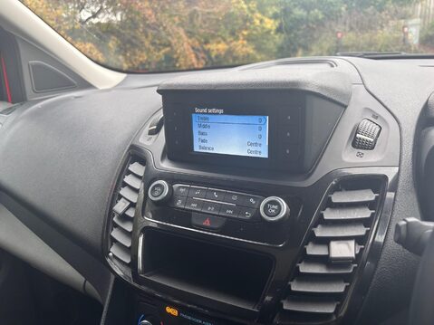 Ford Tourneo Connect 1.5 EcoBlue Titanium Auto Euro 6 (s/s) 5dr 27