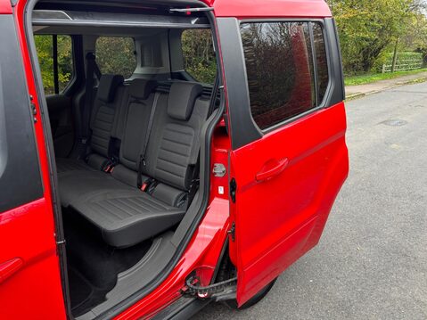 Ford Tourneo Connect 1.5 EcoBlue Titanium Auto Euro 6 (s/s) 5dr 10