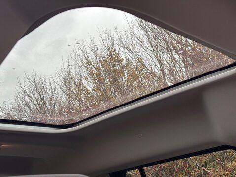 Ford Tourneo Connect 1.5 EcoBlue Titanium Auto Euro 6 (s/s) 5dr 17