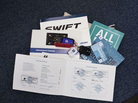 Suzuki Swift 1.2 Dualjet MHEV SZ5 CVT Euro 6 (s/s) 5dr 37