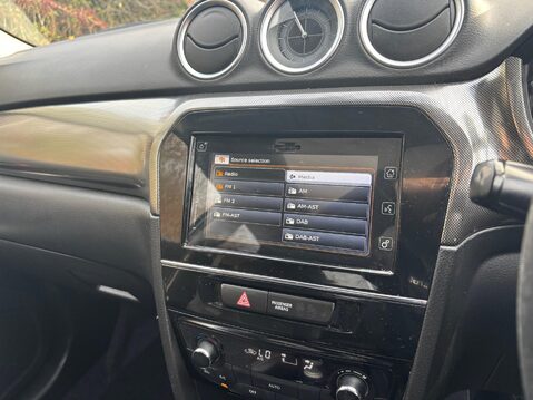 Suzuki Vitara 1.4 Boosterjet MHEV SZ5 Euro 6 (s/s) 5dr 23