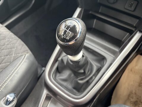 Suzuki Vitara 1.4 Boosterjet MHEV SZ5 Euro 6 (s/s) 5dr 31