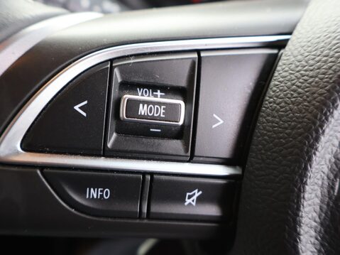 Suzuki Swift 1.2 MHEV Ultra Euro 6 (s/s) 5dr 28