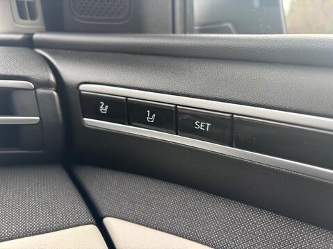 Hyundai TUCSON 1.6 h T-GDi Ultimate Auto Euro 6 (s/s) 5dr 33