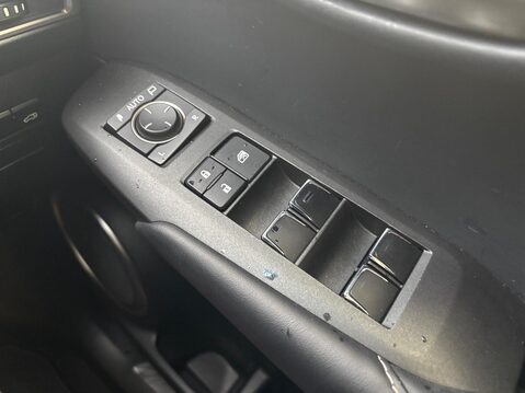 Lexus NX 2.5 300h Luxury E-CVT 4WD Euro 6 (s/s) 5dr 23