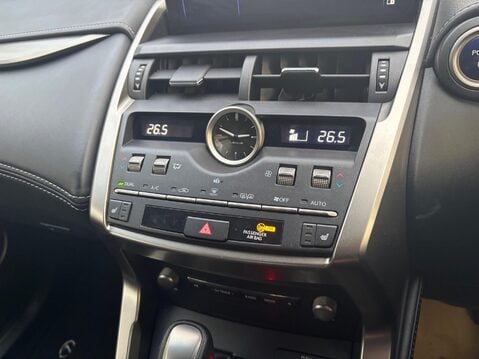 Lexus NX 2.5 300h Luxury E-CVT 4WD Euro 6 (s/s) 5dr 22