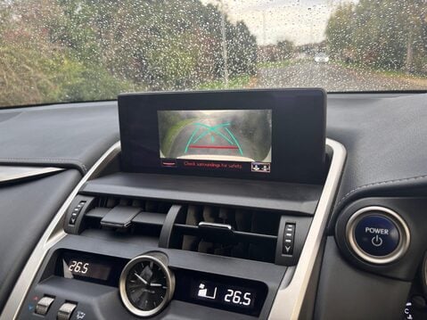 Lexus NX 2.5 300h Luxury E-CVT 4WD Euro 6 (s/s) 5dr 21