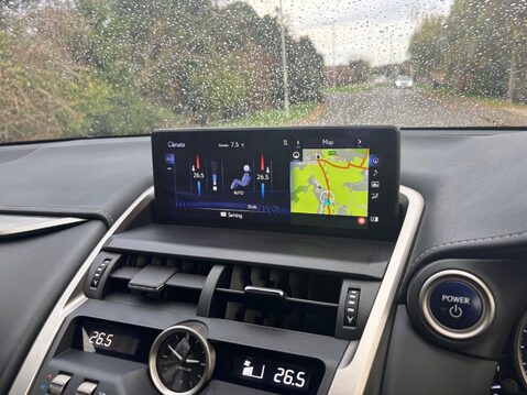 Lexus NX 2.5 300h Luxury E-CVT 4WD Euro 6 (s/s) 5dr 18