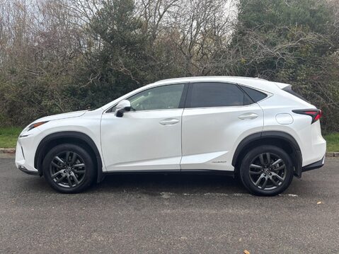 Lexus NX 2.5 300h Luxury E-CVT 4WD Euro 6 (s/s) 5dr 8