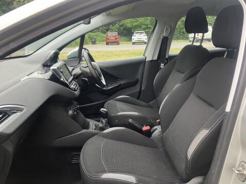 Peugeot 208 ACTIVE 3