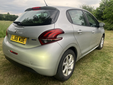 Peugeot 208 ACTIVE 7